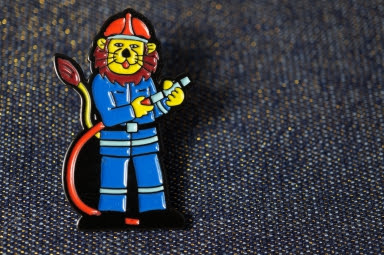 Individuell gefärbte Pins Individuell gefärbte Pins